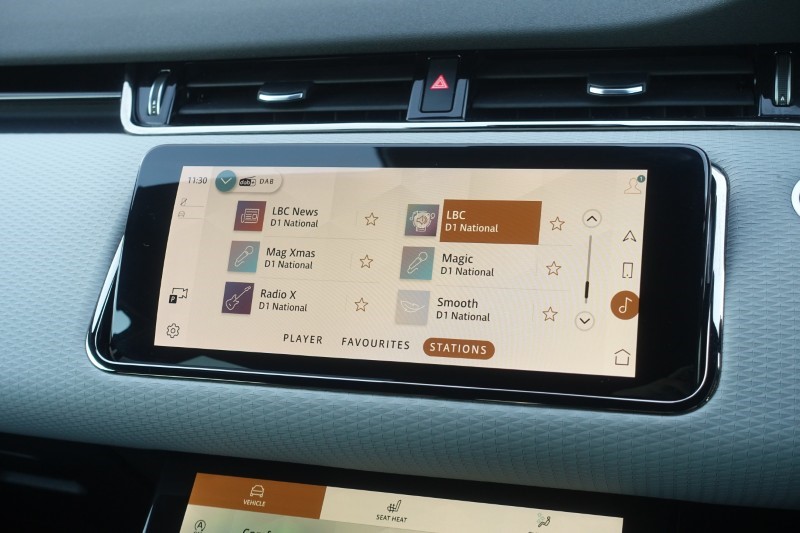 2022 (72) LAND ROVER RANGE ROVER EVOQUE 1.5 P300e Evoque Edition 5dr Auto 4798425