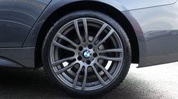 2017 (17) BMW 3 SERIES 320d xDrive M Sport 5dr 4802777