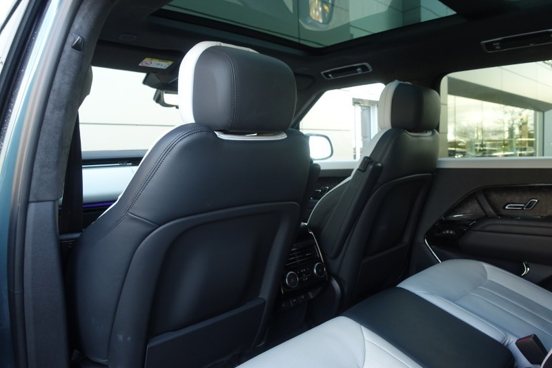 2022 (72) LAND ROVER RANGE ROVER SPORT 3.0 D350 First Edition 5dr Auto 4780419