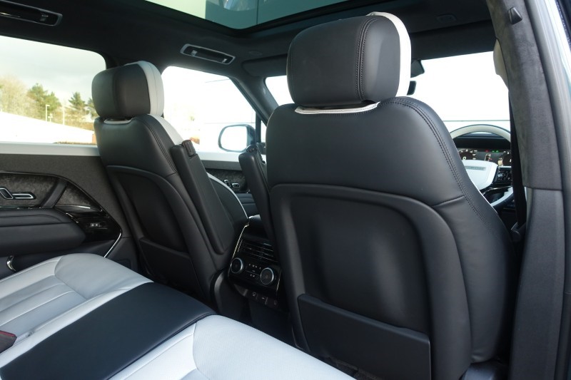 2022 (72) LAND ROVER RANGE ROVER SPORT 3.0 D350 First Edition 5dr Auto 4780416