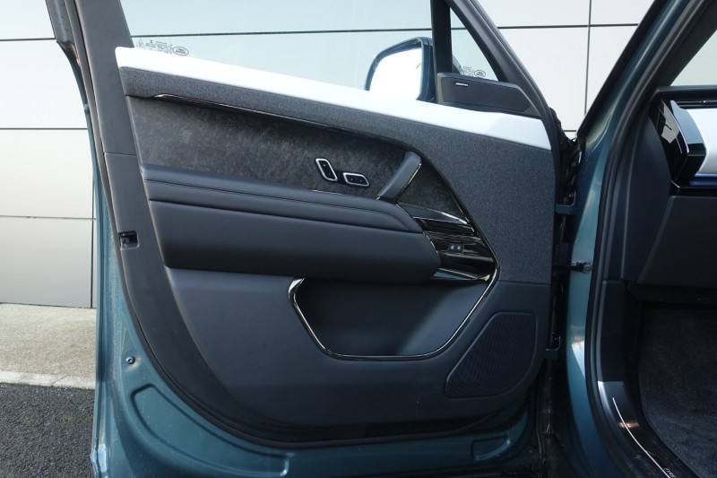 2022 (72) LAND ROVER RANGE ROVER SPORT 3.0 D350 First Edition 5dr Auto 4780421