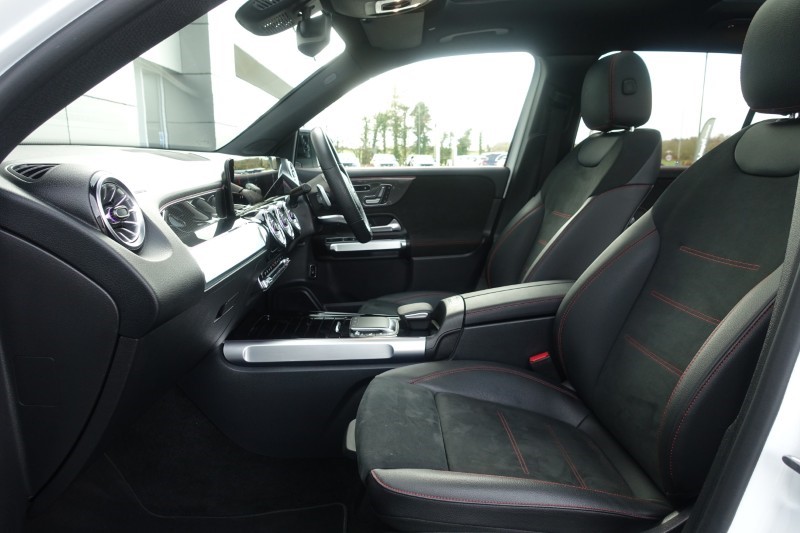 2023 (73) MERCEDES-BENZ GLB 220d  AMG Line Premium Plus Night Edition 4MATIC 5dr 8G-Tronic 4801965