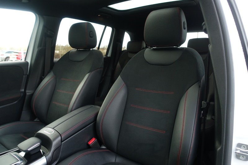 2023 (73) MERCEDES-BENZ GLB 220d  AMG Line Premium Plus Night Edition 4MATIC 5dr 8G-Tronic 4802022