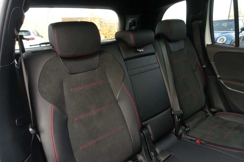 2023 (73) MERCEDES-BENZ GLB 220d  AMG Line Premium Plus Night Edition 4MATIC 5dr 8G-Tronic 4802014