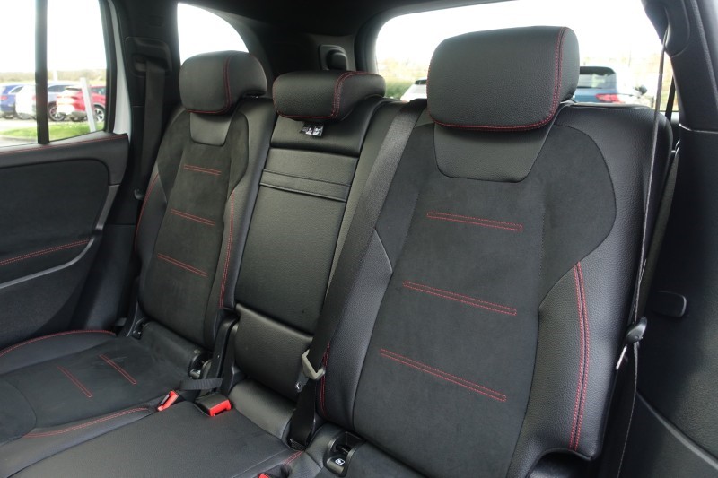 2023 (73) MERCEDES-BENZ GLB 220d  AMG Line Premium Plus Night Edition 4MATIC 5dr 8G-Tronic 4802018