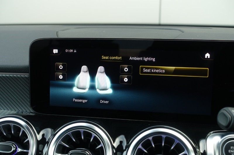 2023 (73) MERCEDES-BENZ GLB 220d  AMG Line Premium Plus Night Edition 4MATIC 5dr 8G-Tronic 4801999