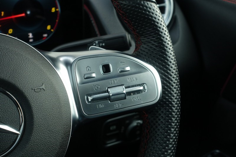 2023 (73) MERCEDES-BENZ GLB 220d  AMG Line Premium Plus Night Edition 4MATIC 5dr 8G-Tronic 4801995