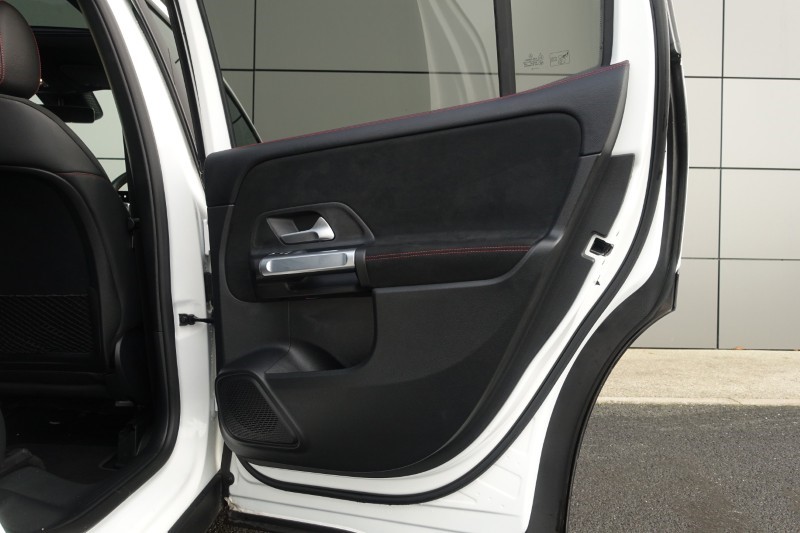 2023 (73) MERCEDES-BENZ GLB 220d  AMG Line Premium Plus Night Edition 4MATIC 5dr 8G-Tronic 4802012