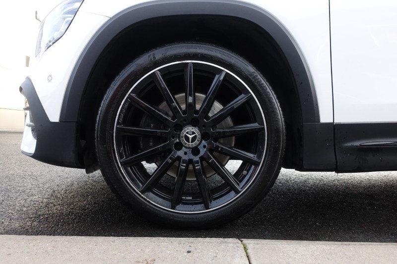 2023 (73) MERCEDES-BENZ GLB 220d  AMG Line Premium Plus Night Edition 4MATIC 5dr 8G-Tronic 4801989