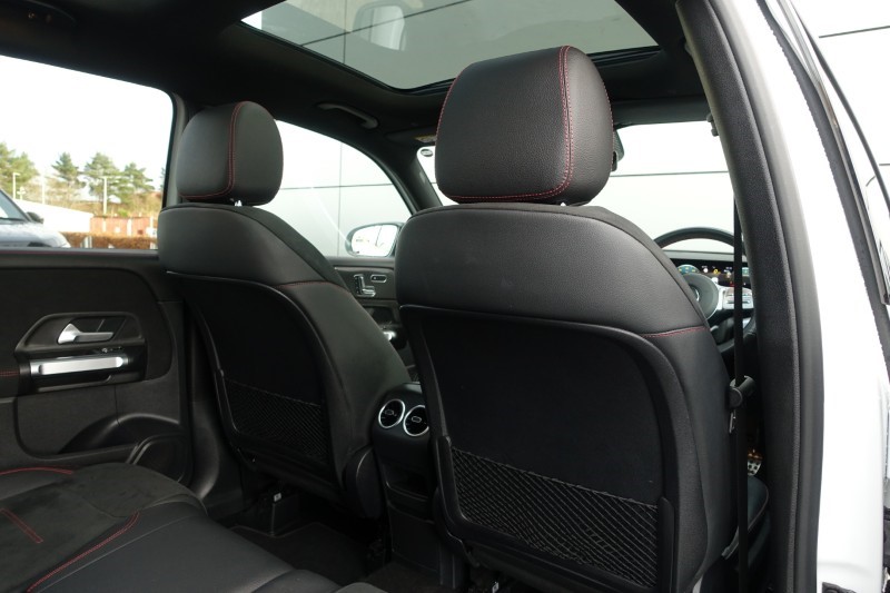 2023 (73) MERCEDES-BENZ GLB 220d  AMG Line Premium Plus Night Edition 4MATIC 5dr 8G-Tronic 4802013