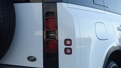 2021 (21) LAND ROVER DEFENDER 3.0 D250 SE 110 5dr Auto 4813425