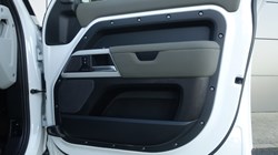 2021 (21) LAND ROVER DEFENDER 3.0 D250 SE 110 5dr Auto 4813449