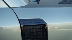 2023 (23) LAND ROVER DEFENDER 3.0 D250 HSE 110 5dr Auto 4852800