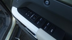 2023 (23) LAND ROVER DEFENDER 3.0 D250 HSE 110 5dr Auto 4852837