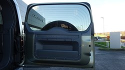 2023 (23) LAND ROVER DEFENDER 3.0 D250 HSE 110 5dr Auto 4852815