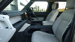 2023 (23) LAND ROVER DEFENDER 3.0 D250 HSE 110 5dr Auto 4852783