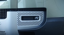 2023 (23) LAND ROVER DEFENDER 3.0 D250 HSE 110 5dr Auto 4852814