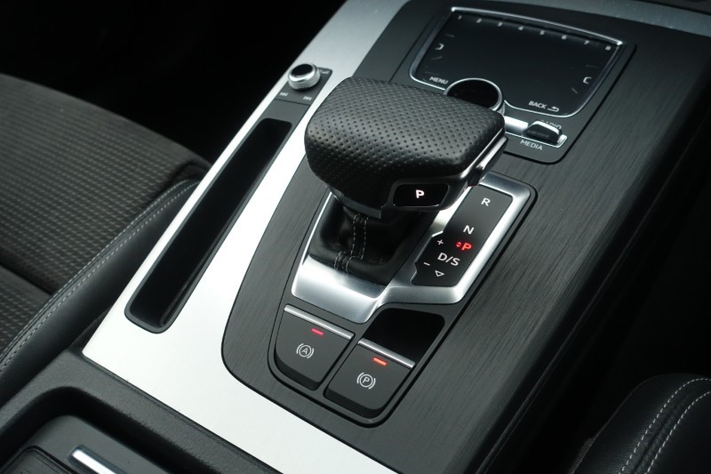 2020 (20) AUDI Q5 40 TDI Quattro S Line 5dr S Tronic 4866238