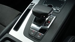 2020 (20) AUDI Q5 40 TDI Quattro S Line 5dr S Tronic 4866238