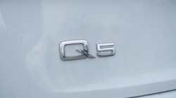 2020 (20) AUDI Q5 40 TDI Quattro S Line 5dr S Tronic 4866252