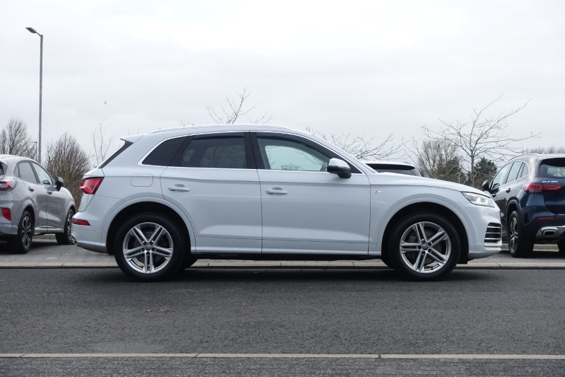 2020 (20) AUDI Q5 40 TDI Quattro S Line 5dr S Tronic 4866230