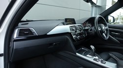 2017 (17) BMW 3 SERIES 320d xDrive M Sport 5dr Step Auto 4847474