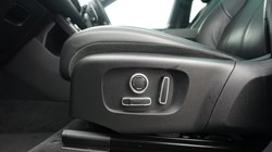 2021 (21) LAND ROVER RANGE ROVER EVOQUE 2.0 D200 R-Dynamic S 5dr Auto 4902550