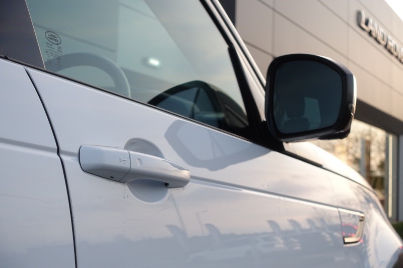 2022 (22) LAND ROVER DISCOVERY 3.0 D300 S 5dr Auto 4900165