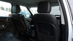 2022 (22) LAND ROVER DISCOVERY 3.0 D300 S 5dr Auto 4900192