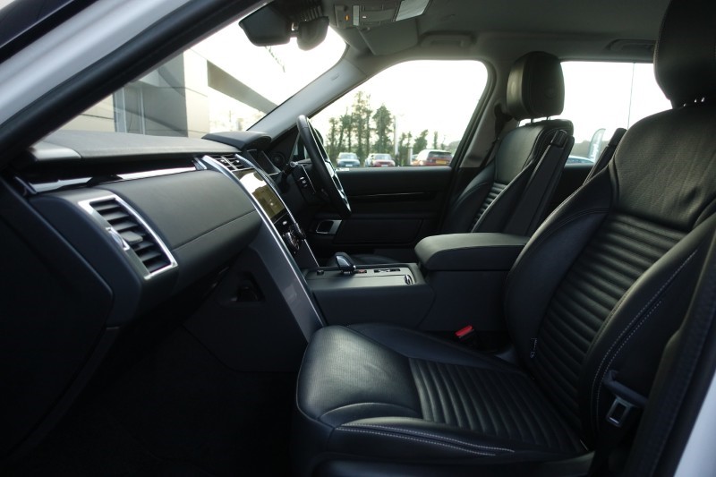 2022 (22) LAND ROVER DISCOVERY 3.0 D300 S 5dr Auto 4900145