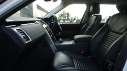 2022 (22) LAND ROVER DISCOVERY 3.0 D300 S 5dr Auto 4900145