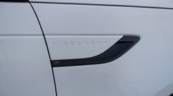 2022 (22) LAND ROVER DISCOVERY 3.0 D300 S 5dr Auto 4900162