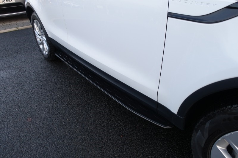 2022 (22) LAND ROVER DISCOVERY 3.0 D300 S 5dr Auto 4900163