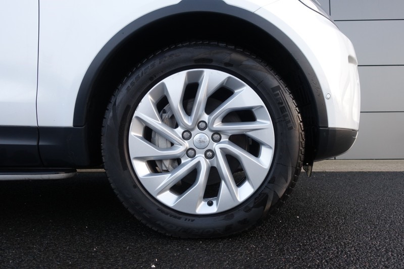 2022 (22) LAND ROVER DISCOVERY 3.0 D300 S 5dr Auto 4900150