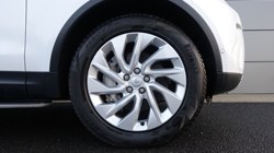 2022 (22) LAND ROVER DISCOVERY 3.0 D300 S 5dr Auto 4900150