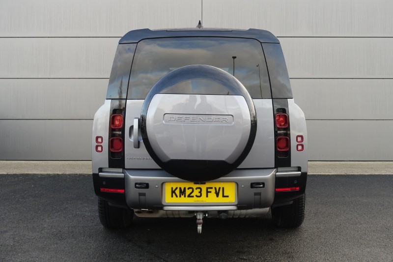 2023 (23) LAND ROVER DEFENDER 3.0 D300 X-Dynamic SE 130 5dr Auto [8 Seat] 4958501