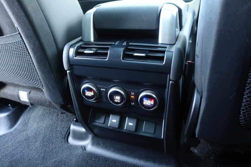 2023 (23) LAND ROVER DEFENDER 3.0 D300 X-Dynamic SE 130 5dr Auto [8 Seat] 4958513