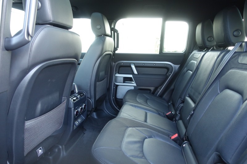 2023 (23) LAND ROVER DEFENDER 3.0 D300 X-Dynamic SE 130 5dr Auto [8 Seat] 4958499