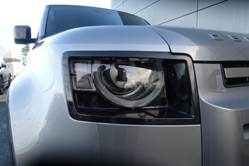 2023 (23) LAND ROVER DEFENDER 3.0 D300 X-Dynamic SE 130 5dr Auto [8 Seat] 4958512