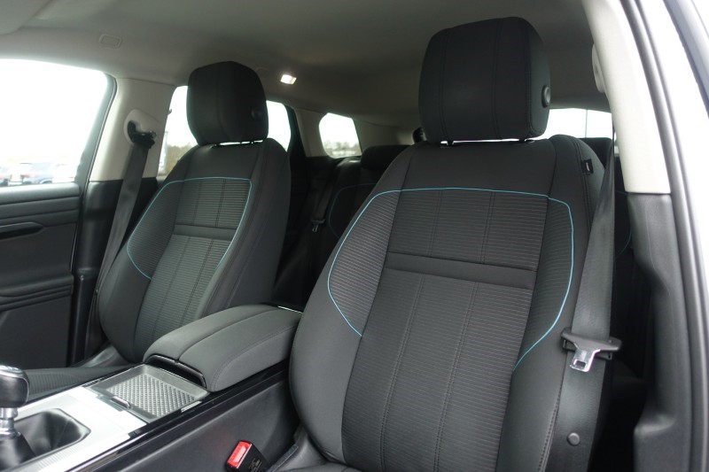 2020 (20) LAND ROVER RANGE ROVER EVOQUE 2.0 D150 5dr 2WD 4890797