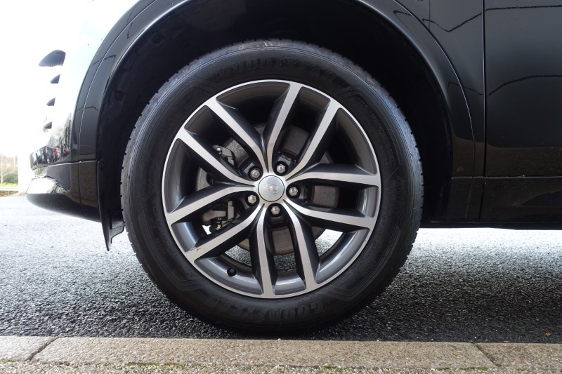 2024 (24) LAND ROVER DISCOVERY SPORT 2.0 D200 Dynamic SE 5dr Auto [5 Seat] 4942111