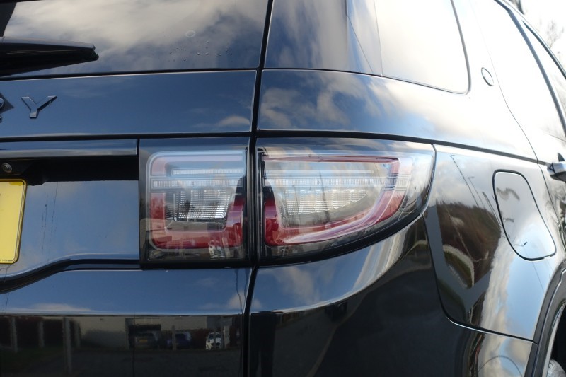 2024 (24) LAND ROVER DISCOVERY SPORT 2.0 D200 Dynamic SE 5dr Auto [5 Seat] 4942107