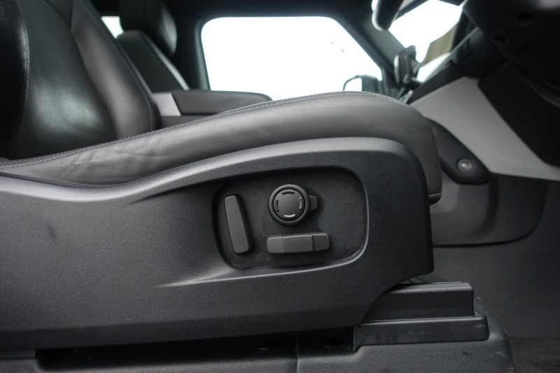 2024 (24) LAND ROVER DEFENDER 3.0 D300 X-Dynamic HSE 90 3dr Auto 4891242