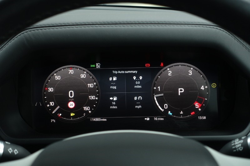 2024 (24) LAND ROVER DEFENDER 3.0 D300 X-Dynamic HSE 90 3dr Auto 4891206