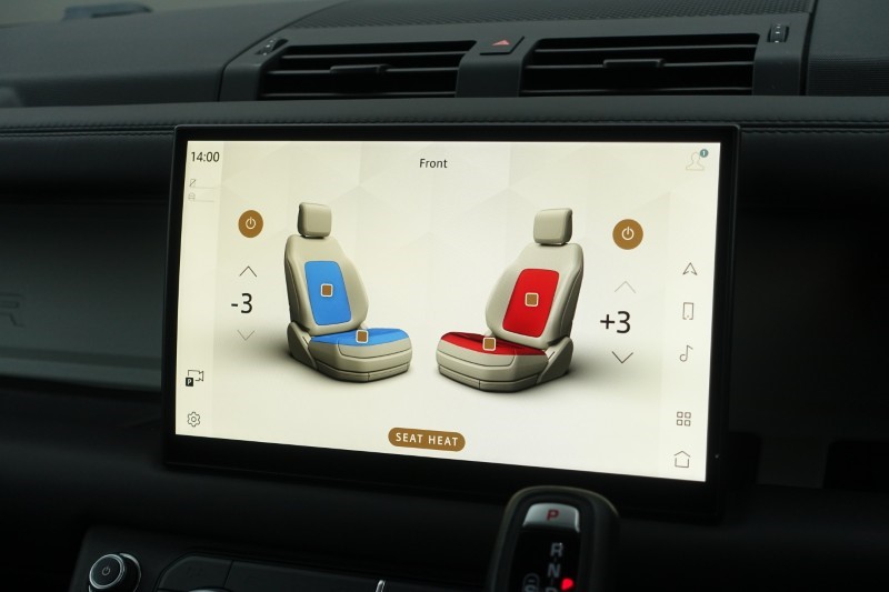 2024 (24) LAND ROVER DEFENDER 3.0 D300 X-Dynamic HSE 90 3dr Auto 4891235