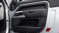 2024 (24) LAND ROVER DEFENDER 3.0 D300 X-Dynamic HSE 90 3dr Auto 4891243