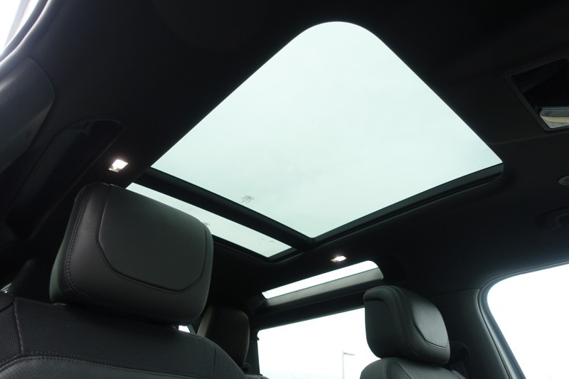 2024 (24) LAND ROVER DEFENDER 3.0 D300 X-Dynamic HSE 90 3dr Auto 4891240