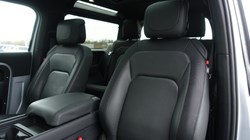 2024 (24) LAND ROVER DEFENDER 3.0 D300 X-Dynamic HSE 90 3dr Auto 4891251