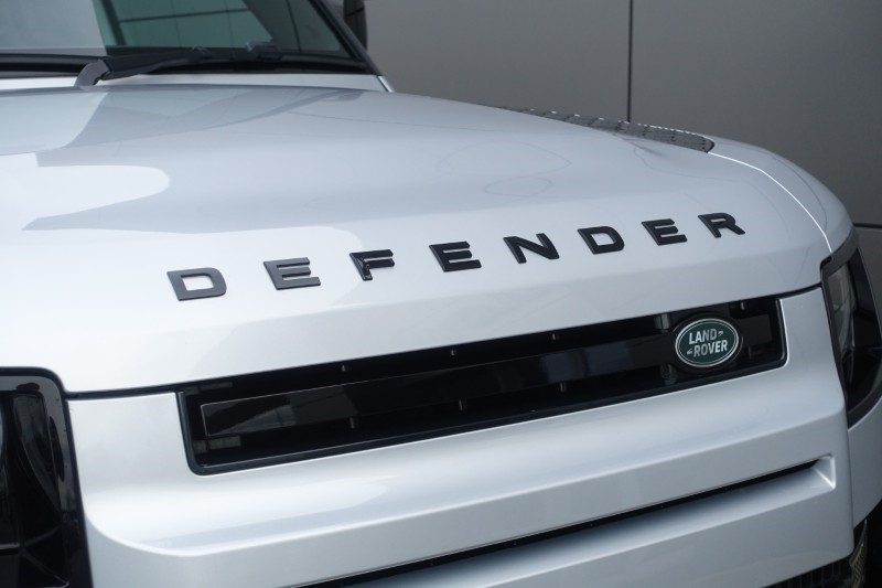 2024 (24) LAND ROVER DEFENDER 3.0 D300 X-Dynamic HSE 90 3dr Auto 4891211