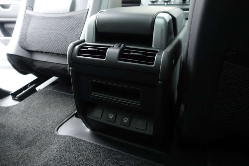 2024 (24) LAND ROVER DEFENDER 3.0 D300 X-Dynamic HSE 90 3dr Auto 4891208